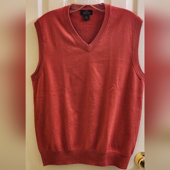 Brooks Brothers Other - Brooks Brothers V-Neck Vest in Heathered Rose 100 % Supima Cotton SIZE Medium